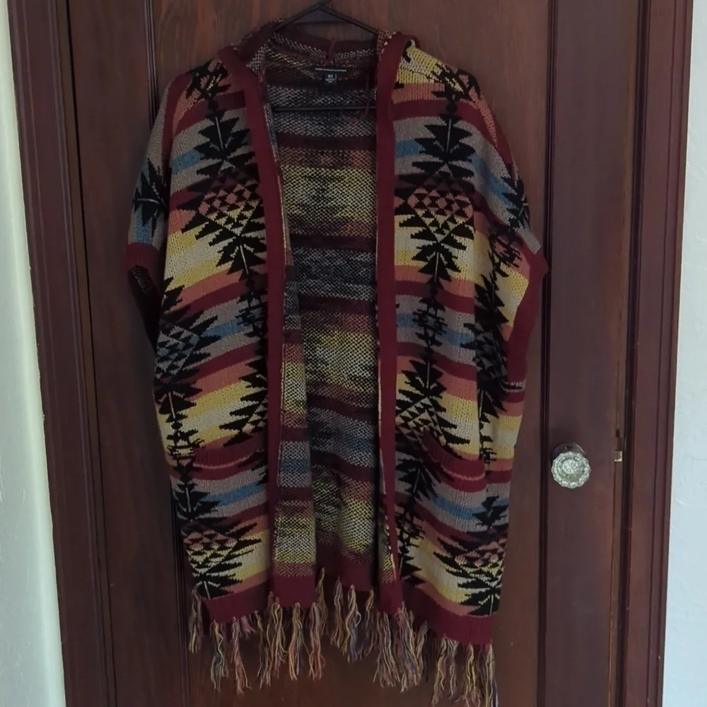 American Eagle Outfitters Open Hooded Aztec Fringe Festival Wrap Size XS/S